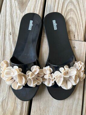 Melissa Babe Springtime jelly sandals slides flowers black and beige cream 7 NWT
